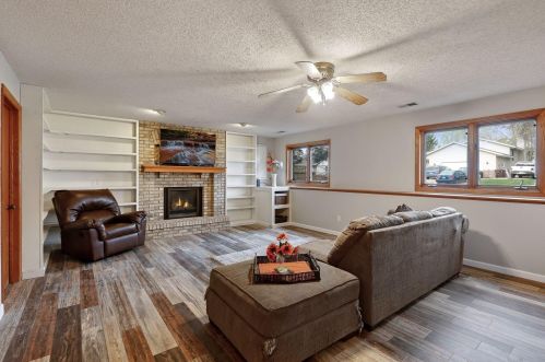 1131 Goodview Ave, Saint Paul MN  55128-6129 exterior