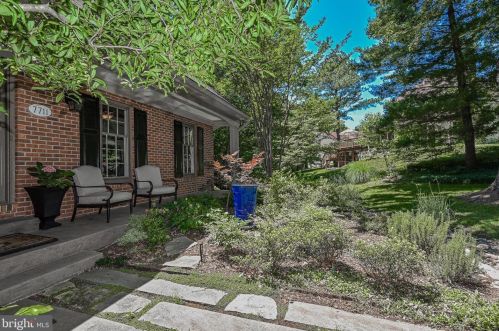 7711 Gralnick Pl, Springfield VA  22153-3907 exterior