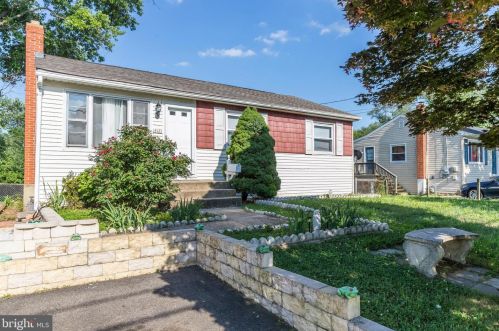 14121 Mount Pleasant Dr, Woodbridge, VA 22191-2220