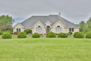4832 Roberts Ridge Rd, Monee, IL 60449-8942