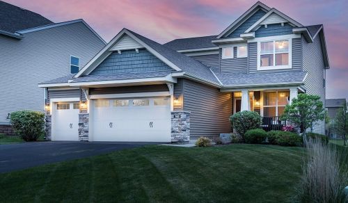 940 Oakmont Ln, Minnetrista, MN 55387