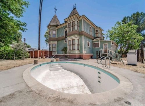 3121 Mulberry St, Riverside CA  92501-2969 exterior