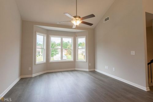 359 Conner Ct, Social Circle, GA 30025-2751