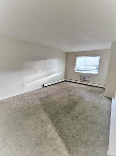 65 Angel Dr, Waterbury, CT 06708-1223