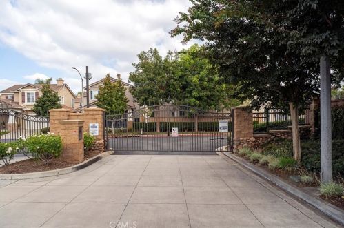 2190 Cherrywood Ln, Anaheim CA  92804-2490 exterior