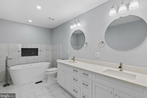 5002 Ten Mills Rd, Columbia MD  21044-1539 exterior