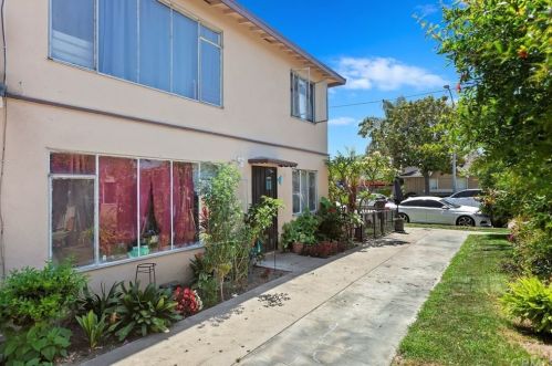 1128 Mayfair Ave, Anaheim CA  92801-2949 exterior