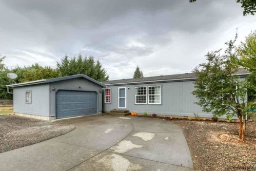 509 Warren Way, Woodburn OR  97071-5864 exterior