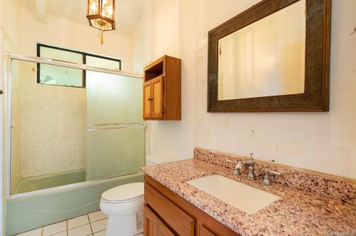 1020 Kaluanui Rd, Honolulu HI  96825-1323 exterior