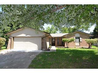 1607 Village Dr, Norman, OK 73071-2636