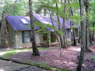 162 Alpine Dr, Big Canoe, GA 30143-3410