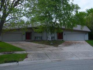 5258 96th St, Minneapolis MN  55437-2008 exterior