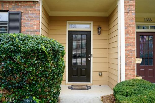 1325 Ridenour Blvd, Kennesaw, GA 30152-4565