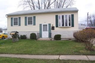 201 Willow Rd, Streamwood, IL 60107-1749