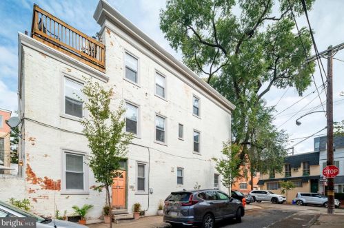 704 24th St, Philadelphia, PA 19130-2514