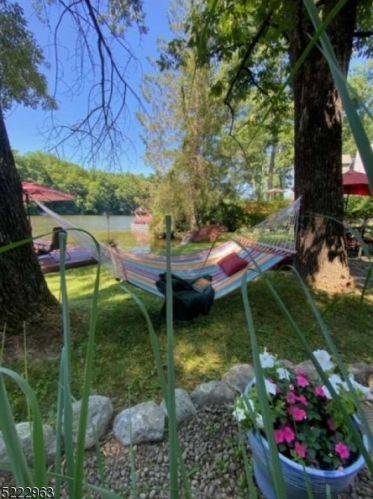 937 Shore Ter, Fredon, NJ 07860-4569