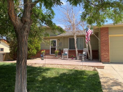 2642 Sable Way, Aurora CO  80014-2404 exterior