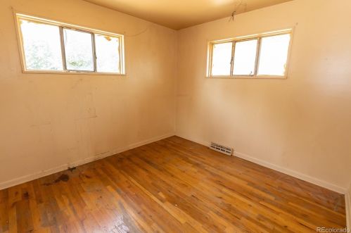9055 Beechwood Dr, Denver CO  80229-4050 exterior