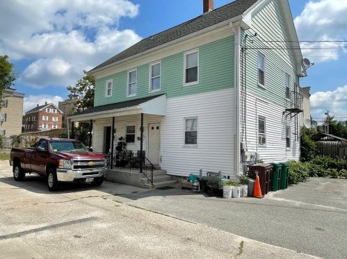 34 Elbow St, Woonsocket, RI 02895-2019