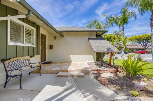 305 Kenmore St, Anaheim, CA 92804-2114