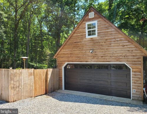 2268 Old Apple Grove Rd, Mineral, VA 23117-3037