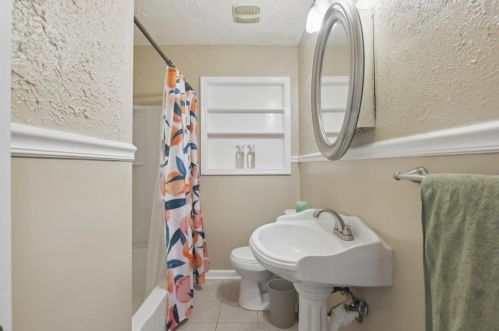 2064 Edgemore Dr, Atlanta GA  30316-2631 exterior