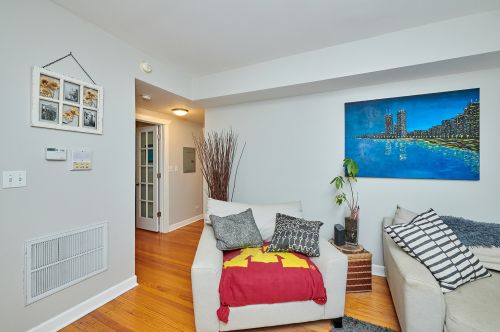 4256 Francisco Ave, Chicago, IL 60618-2610