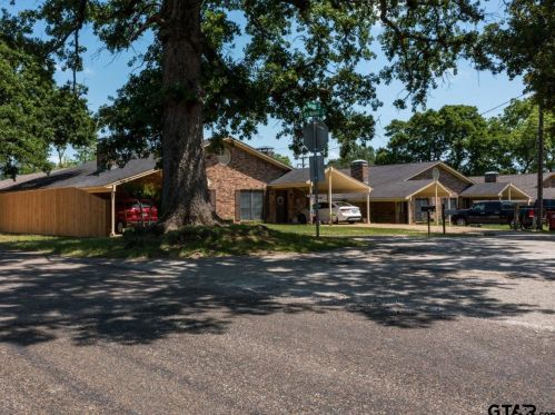 525 Broad St, Chandler, TX 75758-9613