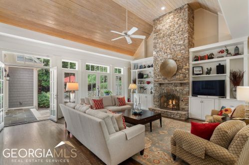 2990 Margaret Mitchell Dr, Atlanta GA  30327-1708 exterior