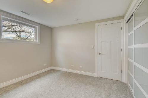 284 Middaugh Rd, Willowbrook IL  60514-1065 exterior