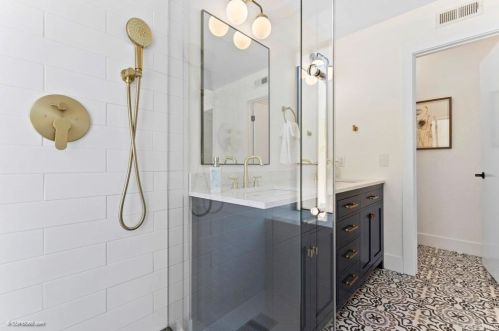 335 Whispering Brook Dr, Vista CA 92083-1956 exterior