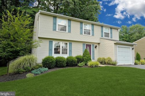 11 Arrowwood Dr, Trenton, NJ 08690-1918