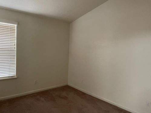 1642 Brier Rd, Turlock, CA 95380-6162