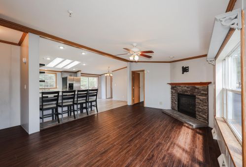 47 Hoit Mill Rd, Weare, NH 03281-5554