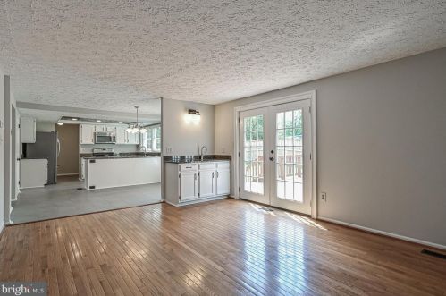 8407 Paige Glen Ave, Springfield VA  22152-3543 exterior