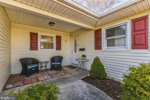 28 Gimble Ln, Willingboro, NJ 08046-3208