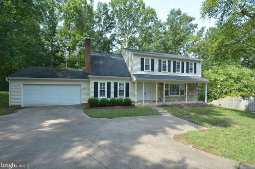 8105 Samos Ct, Springfield VA  22153-2743 exterior