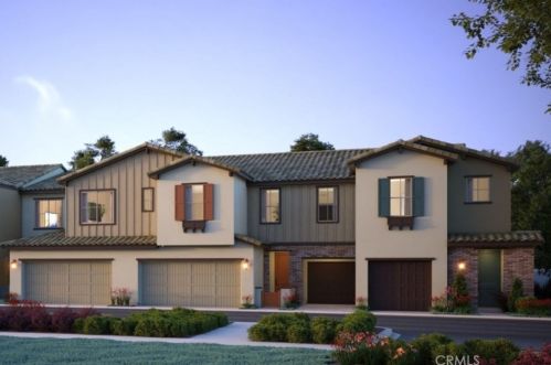 1737 Valley Rd, Oceanside, CA 92056-3114