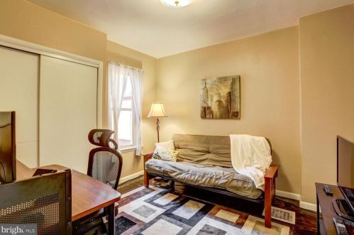 521 Walnut St, Lancaster PA  17603-3305 exterior