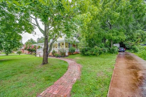 176 Bowden St, Commerce, GA 30529-2401