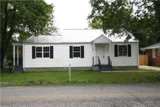 407 Grundy St, Tullahoma, TN 37388-3739