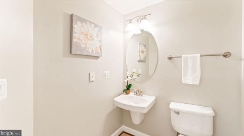 10506 Erik Charles Ct, Springfield VA 22015-2269 exterior