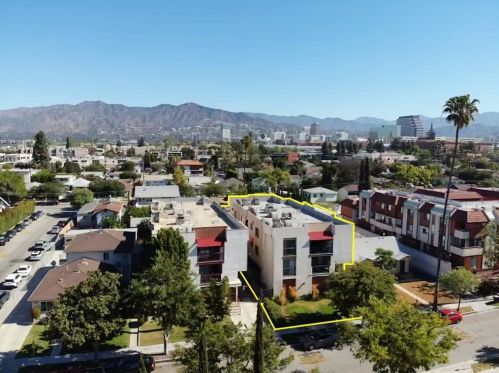 425 Lomita Ave, Glendale CA  91204-3013 exterior