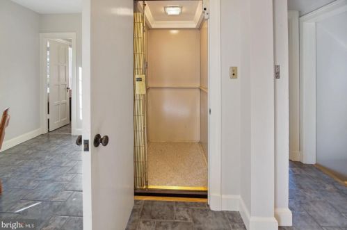 8119 Flower Ave, Silver Spring MD 20912-6646 exterior