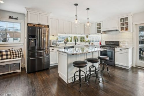 31 Edith Pl, Dover, NJ 07803-2935