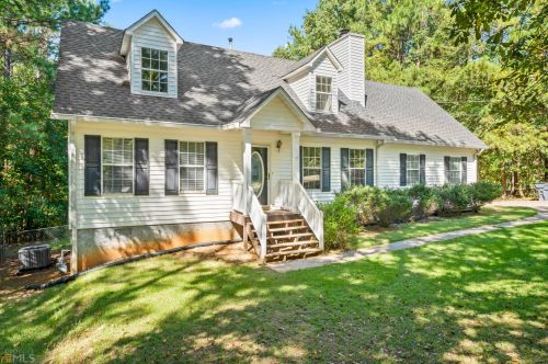 220 Lafayette St, Locust Grove, GA 30248-2604