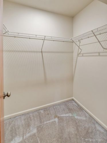 1276 Clare Ct, Carol Stream IL  60188-6011 exterior