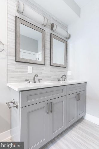 1937 4 St, Philadelphia PA 19140-2417 exterior