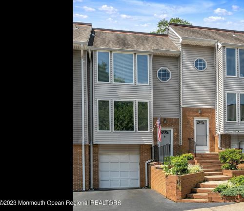 16 Ambassador Dr, Tinton Falls NJ  07701-2290 exterior