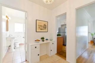 1701 Stearns Dr, Los Angeles CA  90035-4638 exterior